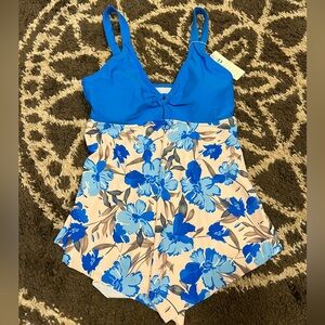 New Women’s Beachsissi Blue Floral Tankini Swim Top